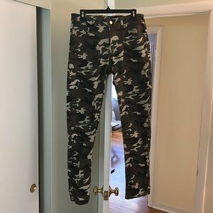 Men’s camouflage khaki pants